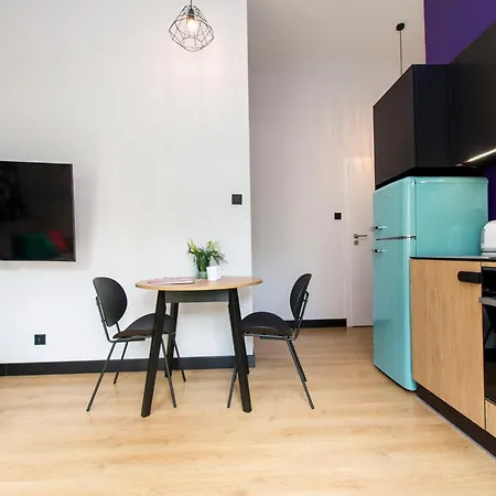 Center - Granary Island By Apartmore