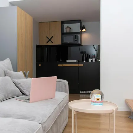 Center - Granary Island By Apartmore