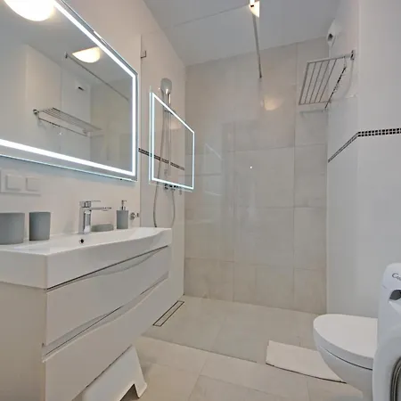 Apartment Center - Granary Island By Apartmore *