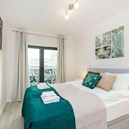 Center - Granary Island By Apartmore شقة غدانسك