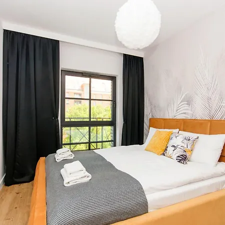 Center - Granary Island By Apartmore * غدانسك