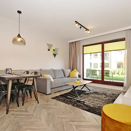 Center - Granary Island By Apartmore