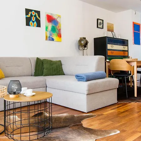 公寓 Center - Granary Island By Apartmore *