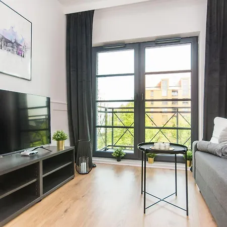 Center - Granary Island By Apartmore *