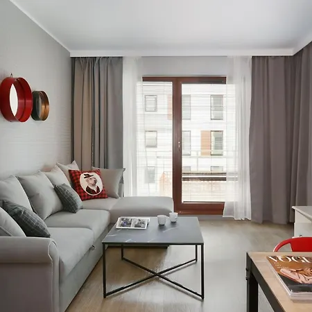 Center - Granary Island By Apartmore *
