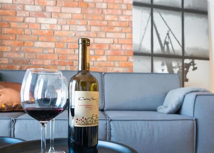 Apartment Center - Granary Island By Apartmore