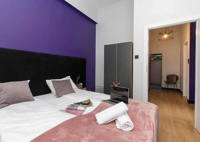 Center - Granary Island By Apartmore Apartment