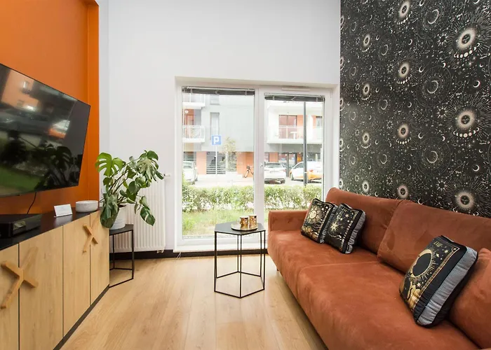 Center - Granary Island By Apartmore