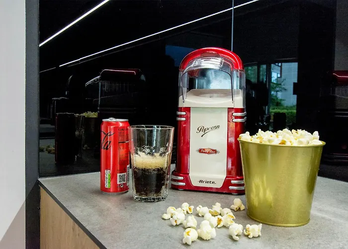 Center - Granary Island By Apartmore