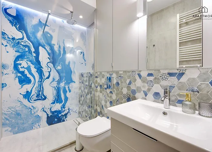 Center - Granary Island By Apartmore *