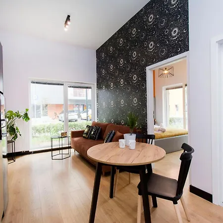 Center - Granary Island By Apartmore *